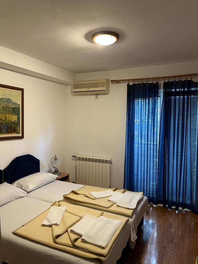 Apartmani Goran I Jelena Zec Будва Екстер'єр фото