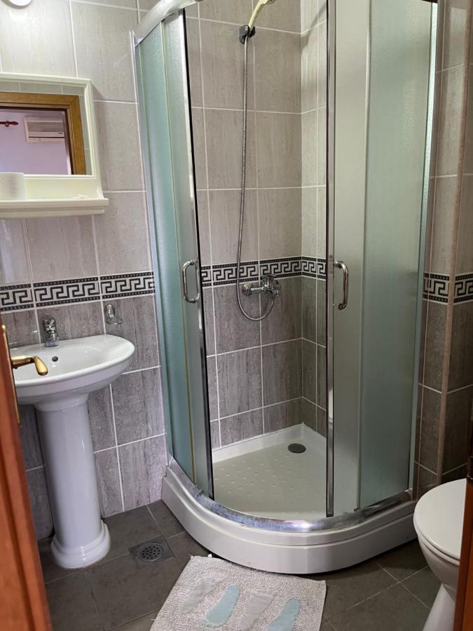 Apartmani Goran I Jelena Zec Будва Екстер'єр фото